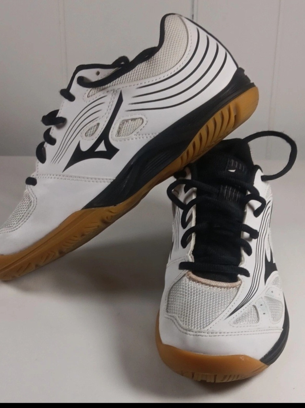 Mizuno White Black Gum Indoor Athletic Shoes